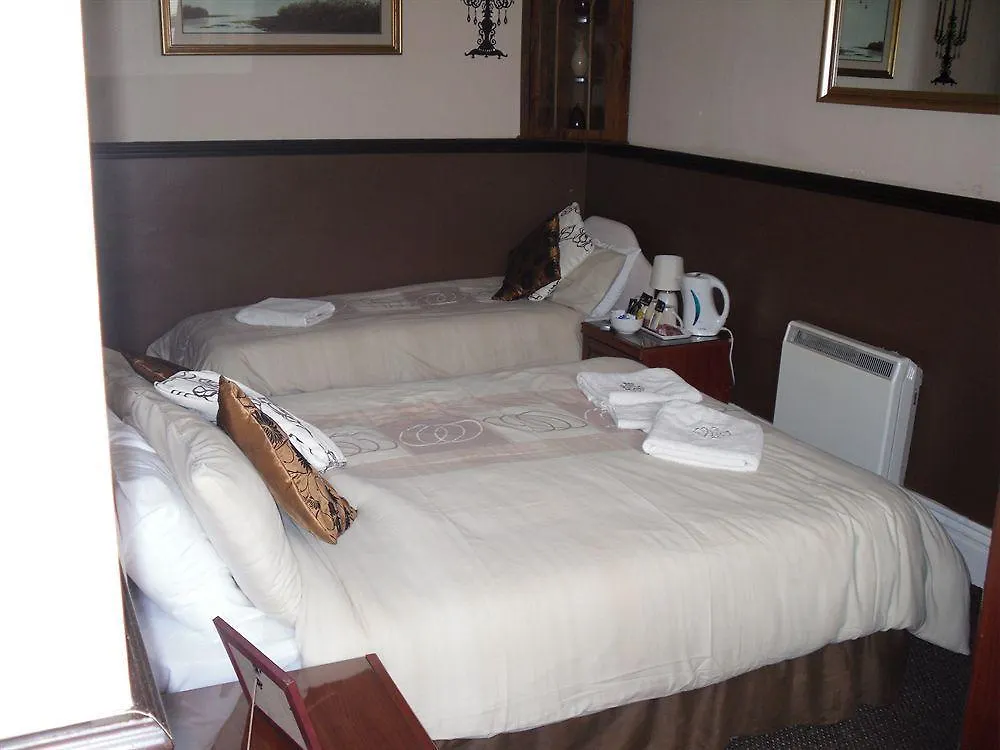 The Trentham Hotel 黑潭 3*,